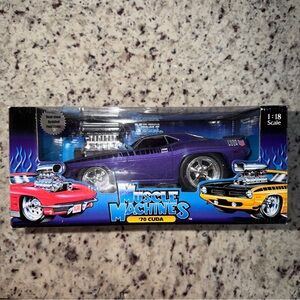 Unopened Vintage Funline Muscle Machines ‘70 Cuda 1:18 Scale Purple Collectible